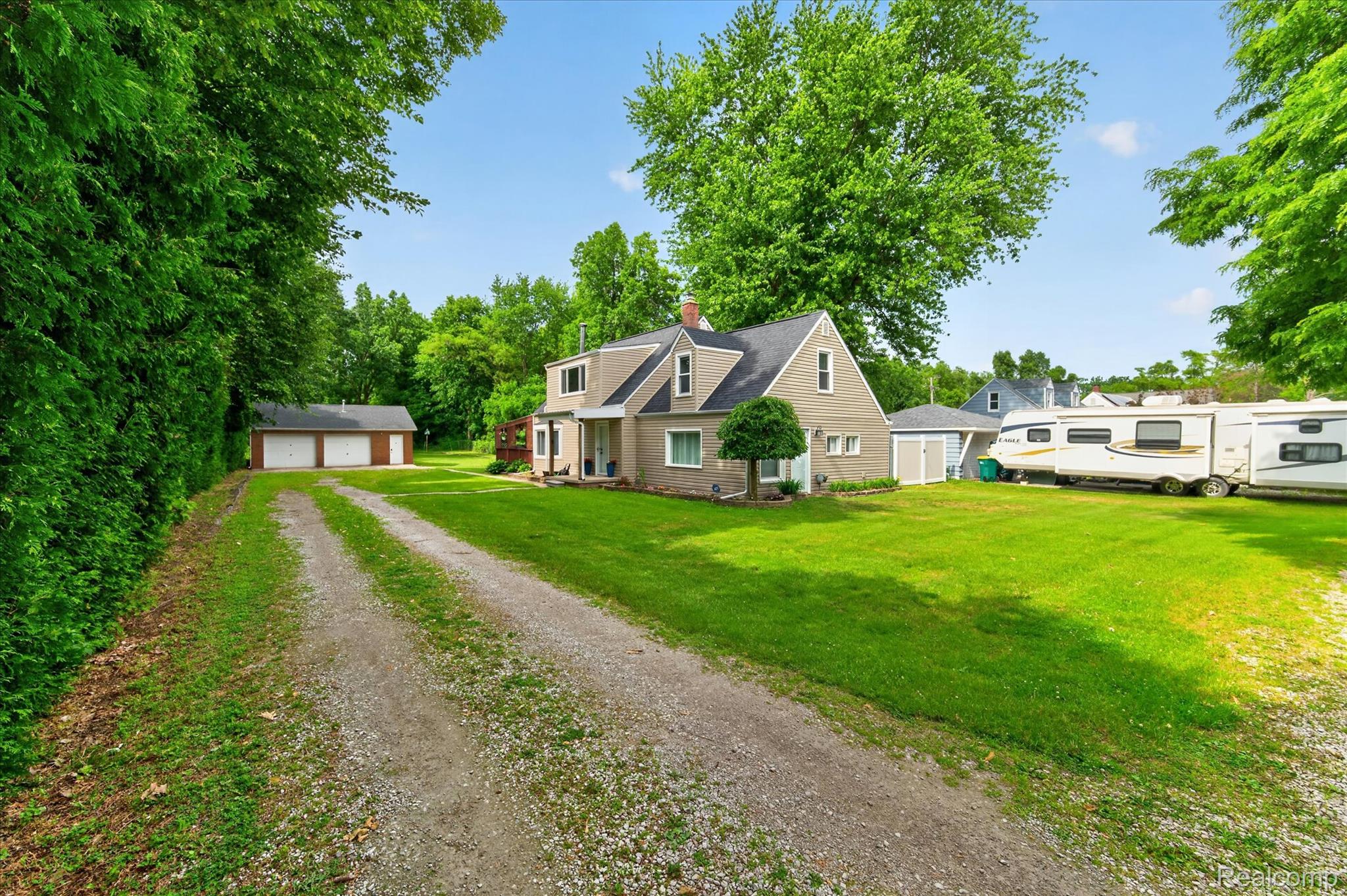 44850 Ecorse Road Belleville, MI 48111 - Photo 4 of 36 02-44850-Ecorse-Rd-Belleville-WindowStill.jpg