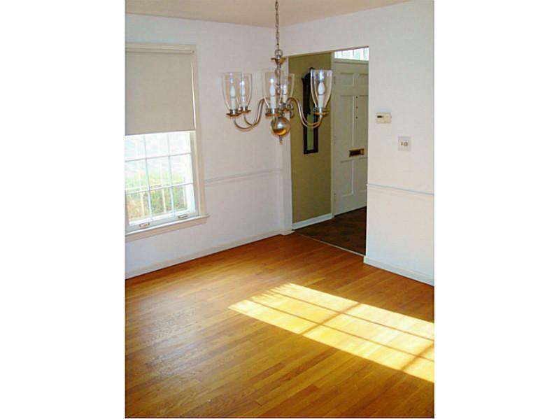 941 Old Hickory Road Mt. Lebanon, PA 15243 - Photo 8 of 25 Dining Room.