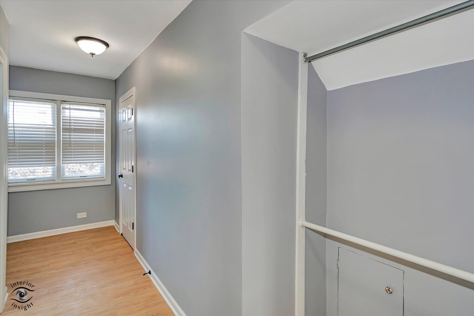 7515 West 61st Street Summit, IL 60501 - Photo 17 of 32 a view of hallway with wooden floor