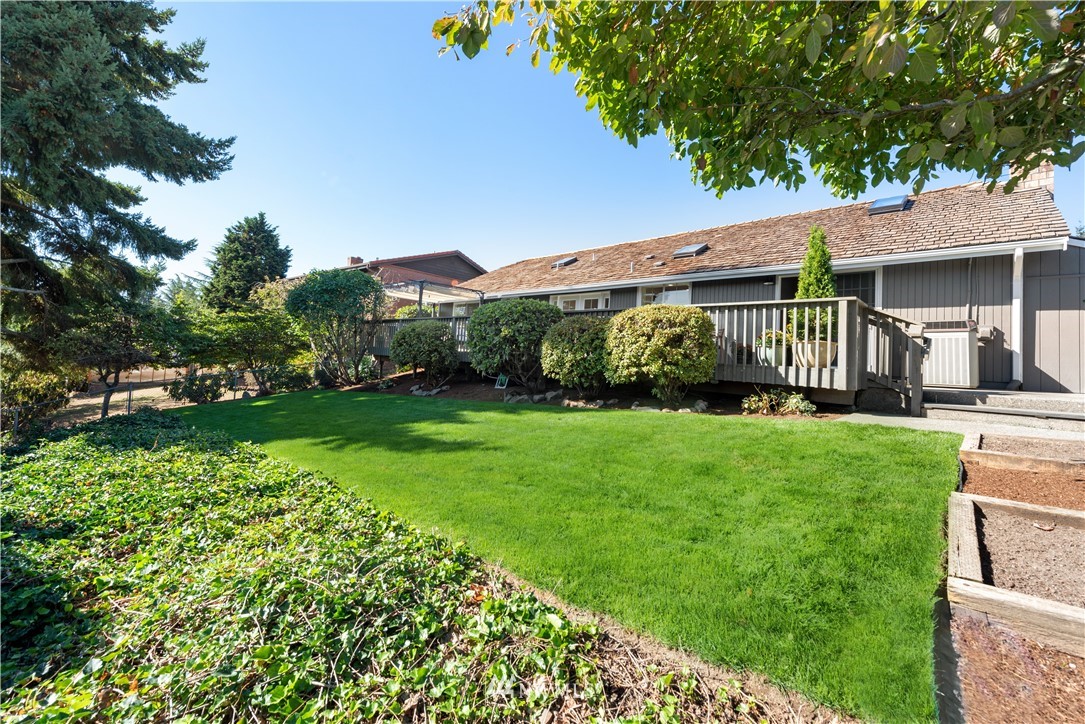 19912 105th Place Northeast Bothell, WA 98011 - Photo 22 of 30 Gallery Image 22