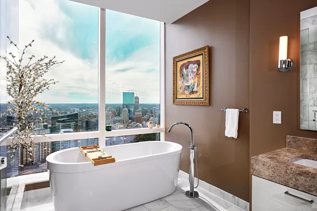 $20,000 | 1 Franklin Street, Unit 5206, Boston, MA 02110