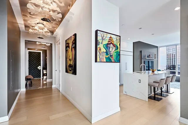 $20,000 | 1 Franklin Street, Unit 5206, Boston, MA 02110