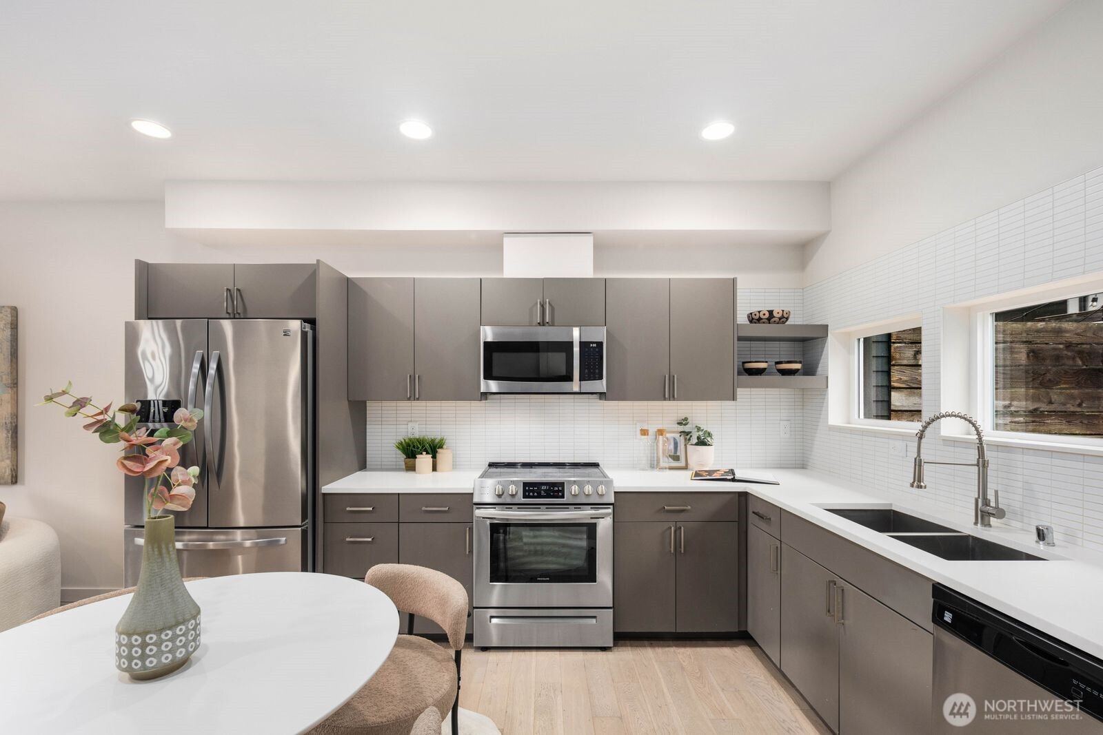 3912 Southwest Brandon Street Seattle, WA 98136 - Photo 7 of 25