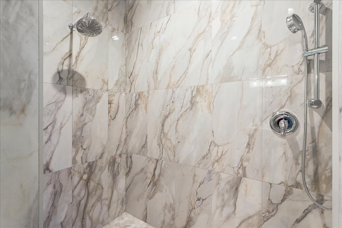 1330 Lacoma Drive Lockport, IL 60441 - Photo 18 of 36 a bathroom with a shower