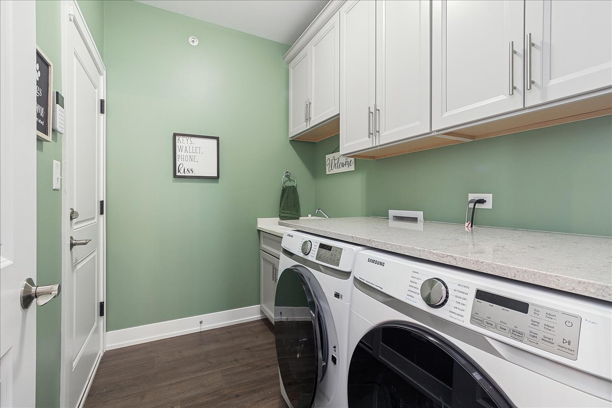 1330 Lacoma Drive Lockport, IL 60441 - Photo 21 of 36 a utility room with dryer and washer