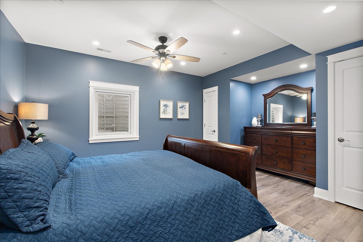 1330 Lacoma Drive Lockport, IL 60441 - Photo 27 of 36 a bedroom with a bed and a dresser