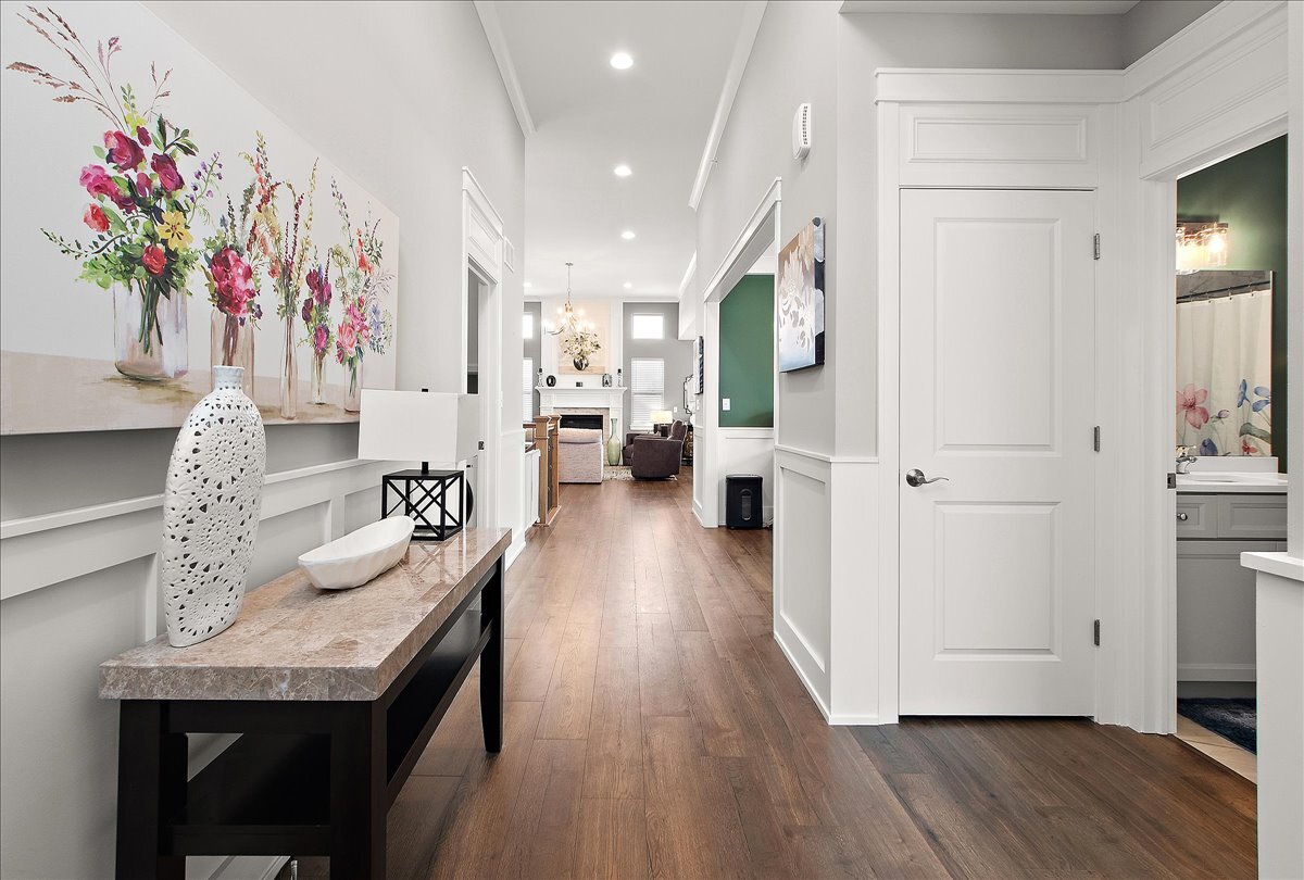 1330 Lacoma Drive Lockport, IL 60441 - Photo 3 of 36 a living room with granite countertop furniture and a chandelier
