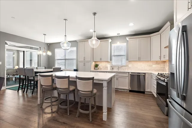 $619,900 | 1330 Lacoma Drive, Lockport, IL 60441