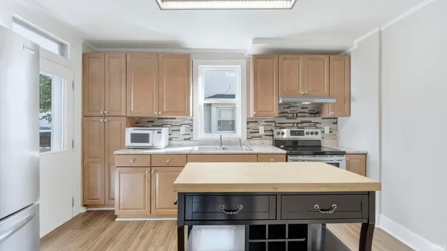 $198,000 | 121 East Branning Avenue, Fort Wayne, IN 46806