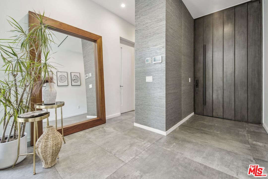 1506 Walnut Avenue Venice, CA 90291 - Photo 11 of 29