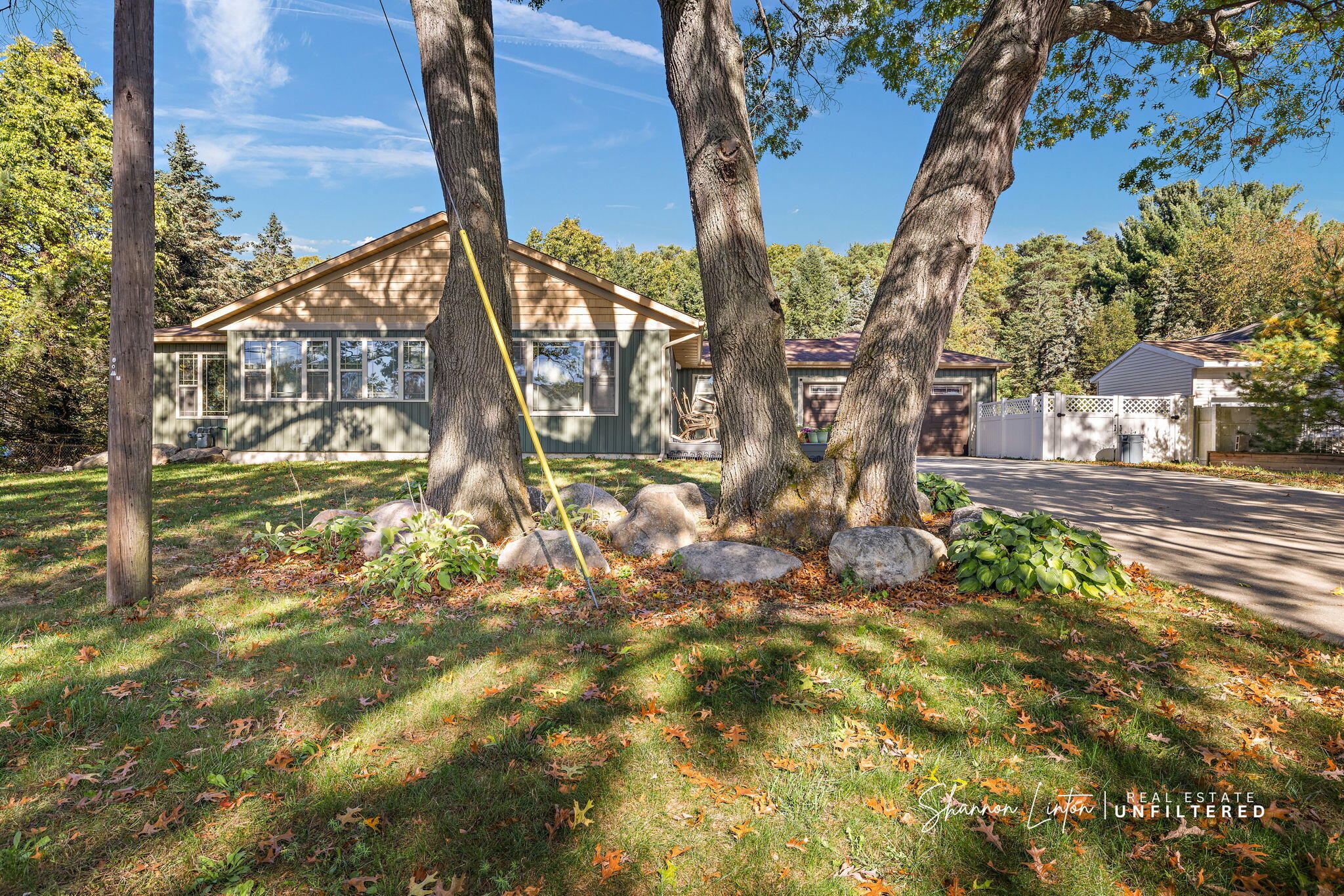 15777 Rannes Street Spring Lake, MI 49456 - Photo 2 of 87 83-web-or-mls-2R9A8786