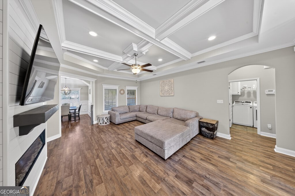 15 Ruger Circle Lakeland, GA 31635 - Photo 17 of 31 a living room with furniture and a flat screen tv