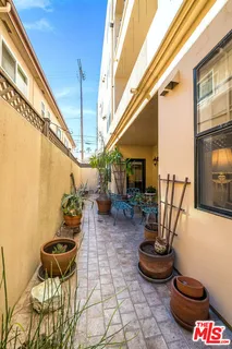 $935,000 | 12026 Hoffman Street, Unit 104, Studio City, CA 91604