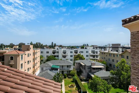 $935,000 | 12026 Hoffman Street, Unit 104, Studio City, CA 91604