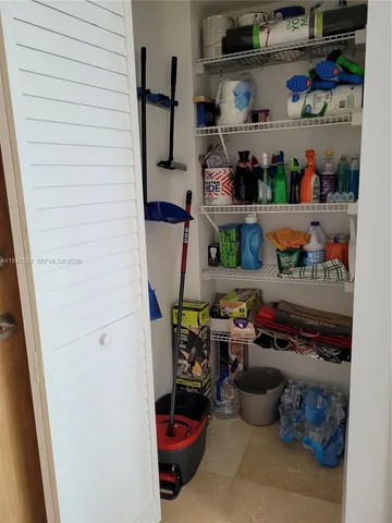 $579,900 | 350 South Miami Avenue, Unit 2714, Miami, FL 33130