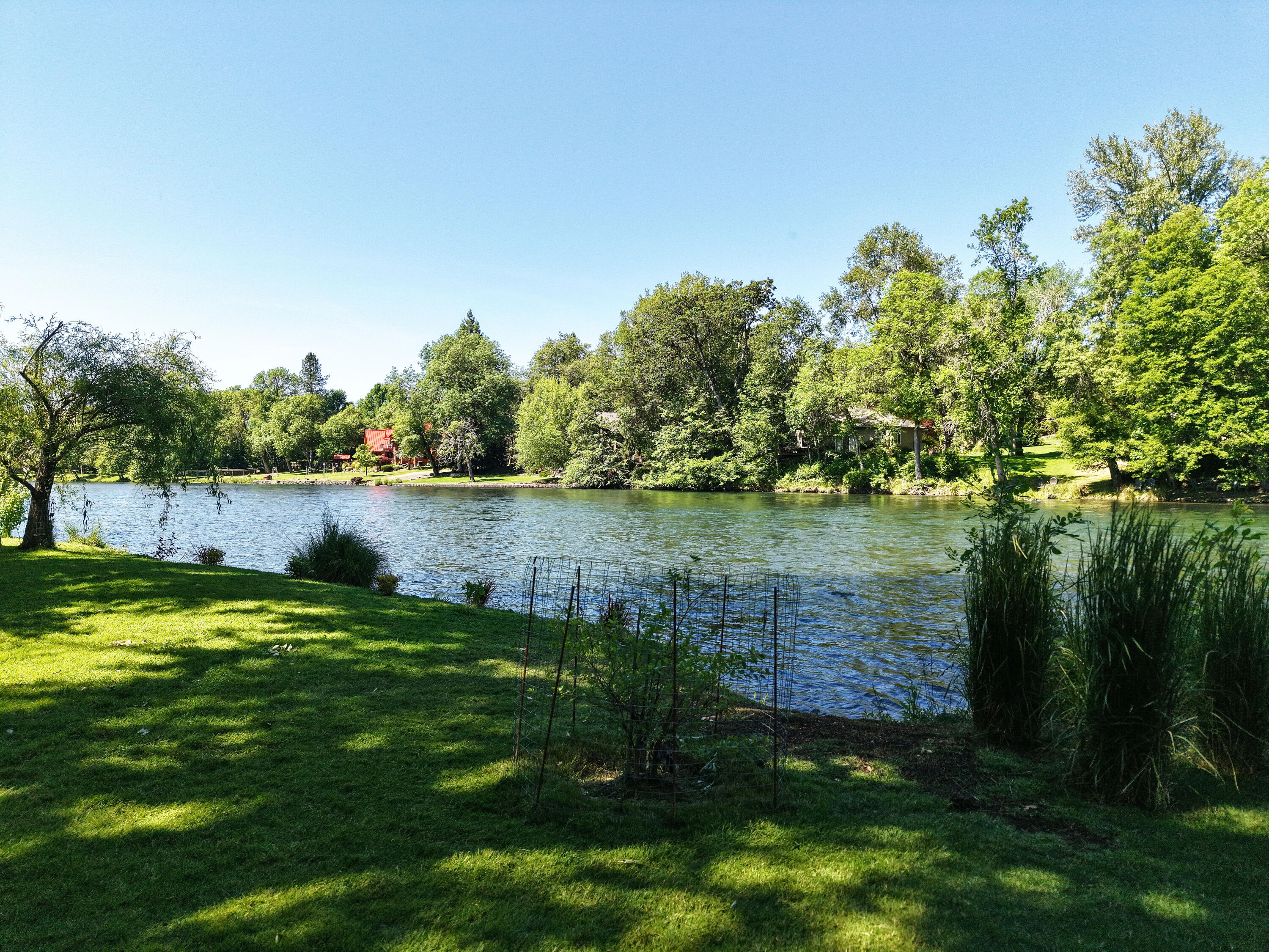 150 Castaline Place Shady Cove, OR 97539 - Photo 4 of 83 Riverfront