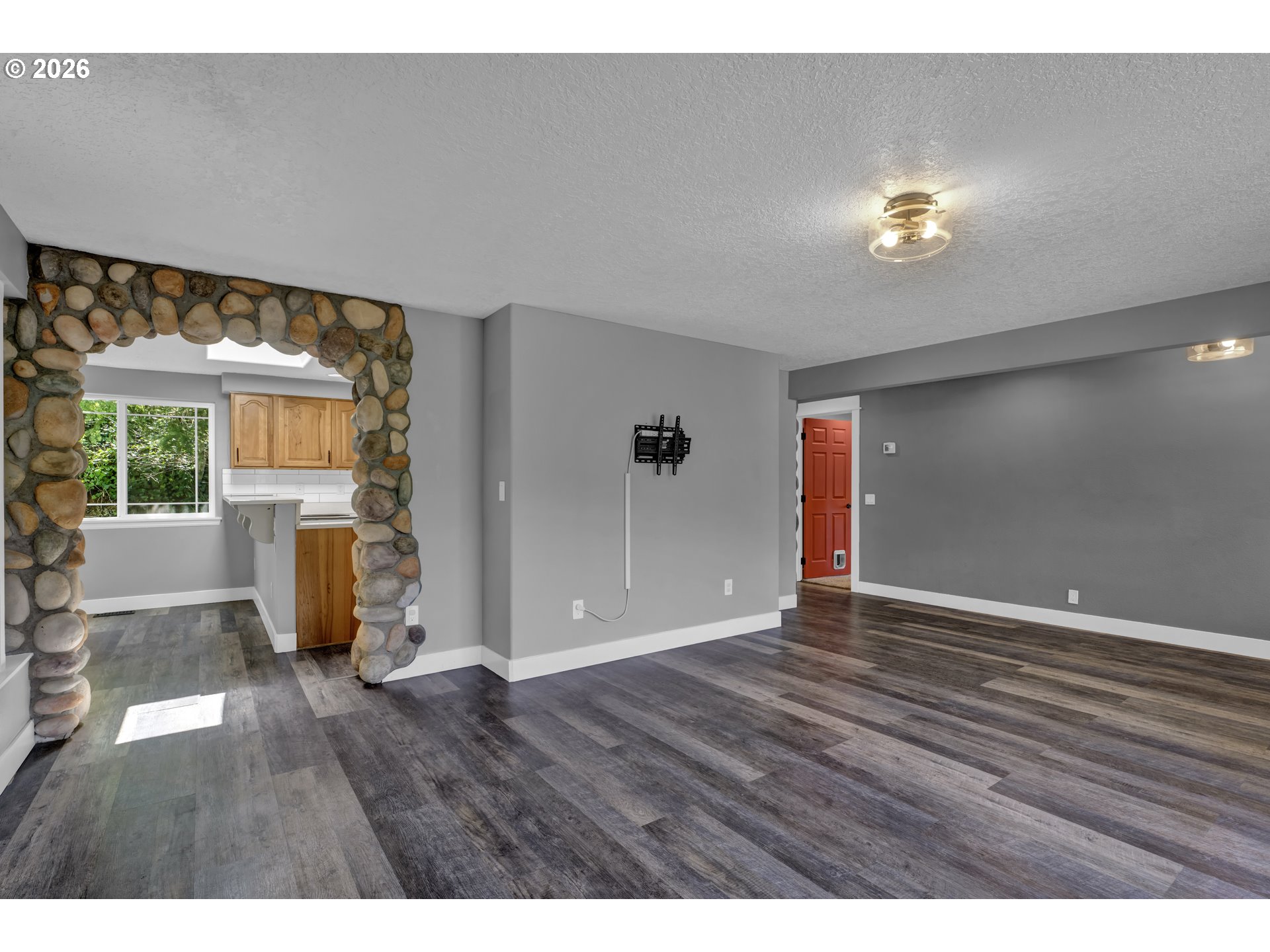 85129 Florence Road Eugene, OR 97405 - Photo 8 of 48 Gallery Image 8
