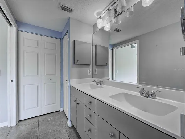 $235,000 | 902 Addington Court, Unit 103, Venice, FL 34293