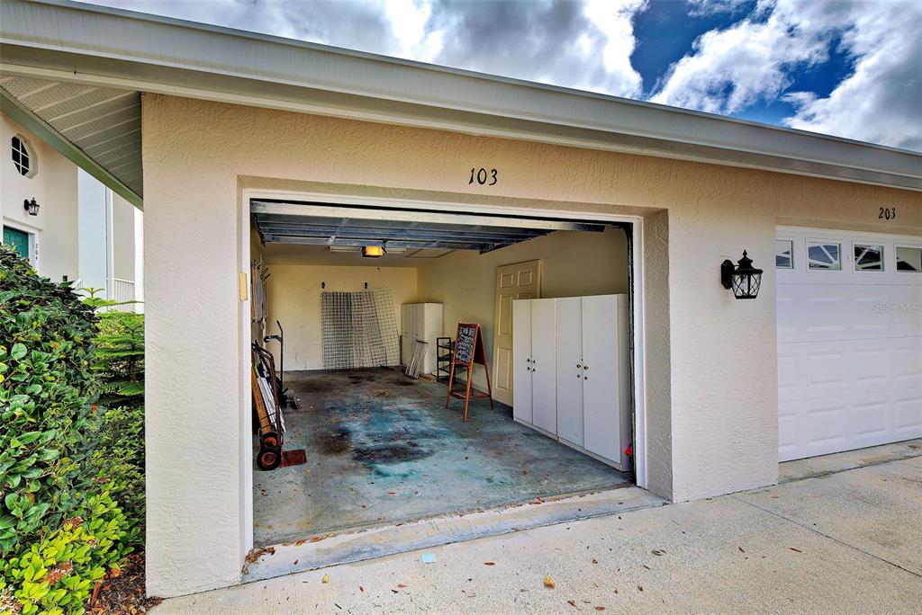 902 Addington Court, Unit 103 Venice, FL 34293 - Photo 31 of 48 a view of a living room
