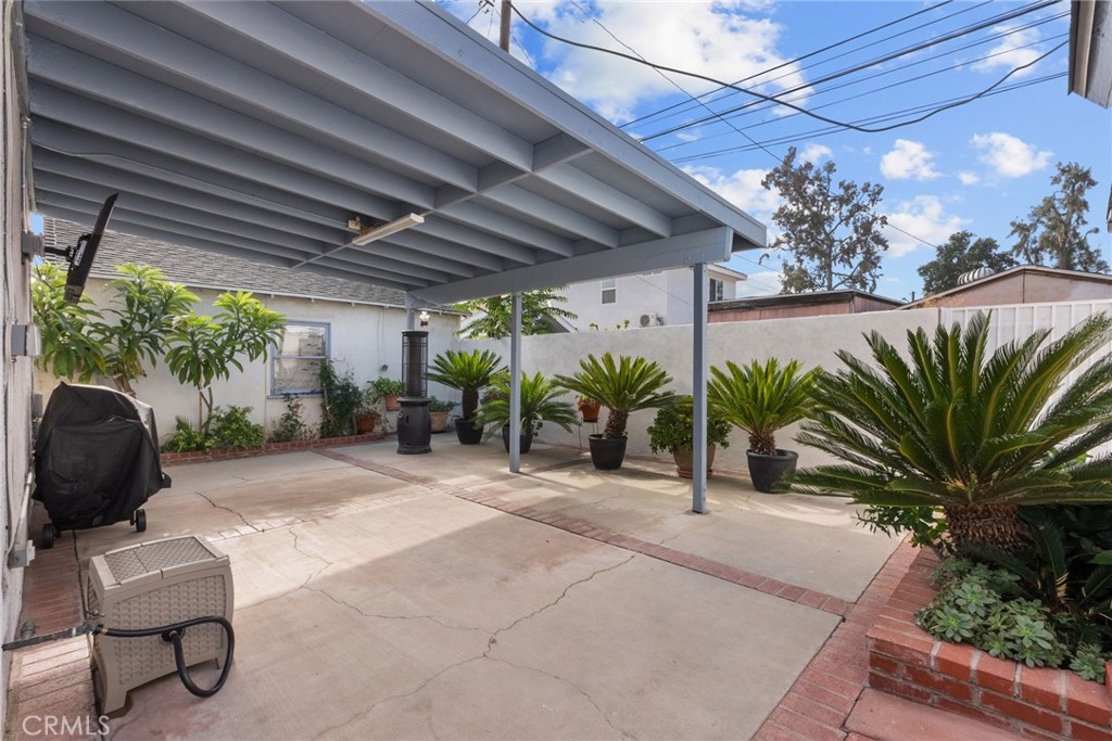 622 Griffith Street San Fernando, CA 91340 - Photo 30 of 35 a view of a backyard with plants and a patio
