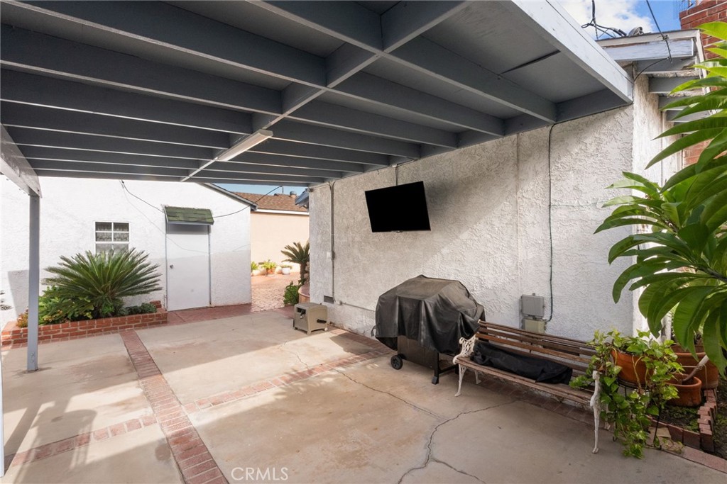 622 Griffith Street San Fernando, CA 91340 - Photo 32 of 35