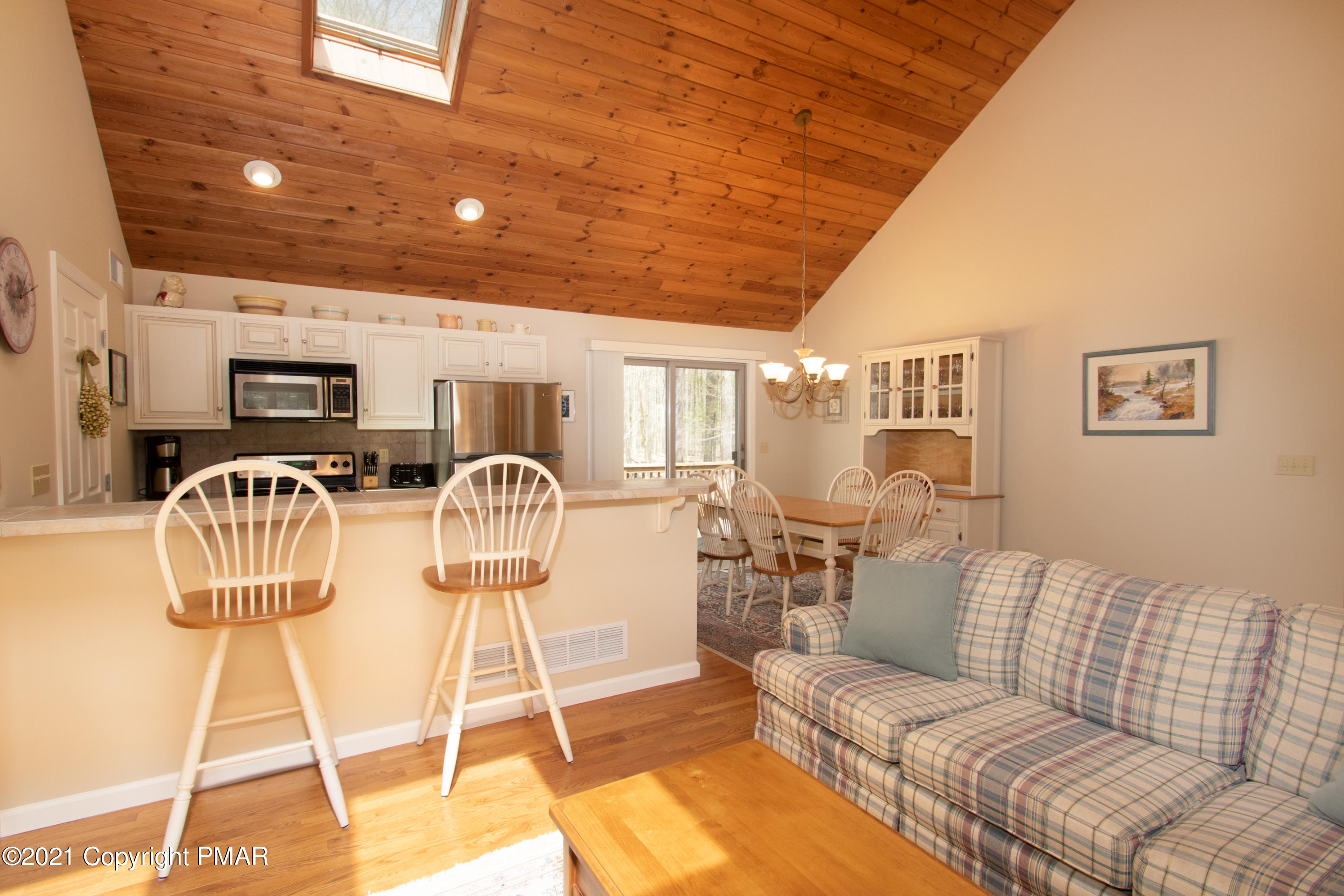 5513 Fox Run Road Pocono Pines, PA 18350 - Photo 5 of 18 Kitchen