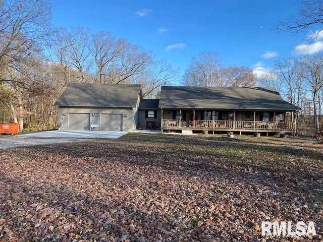$515,000 | 12043 East 2170th Road, Marshall, IL 62441