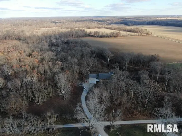 $515,000 | 12043 East 2170th Road, Marshall, IL 62441