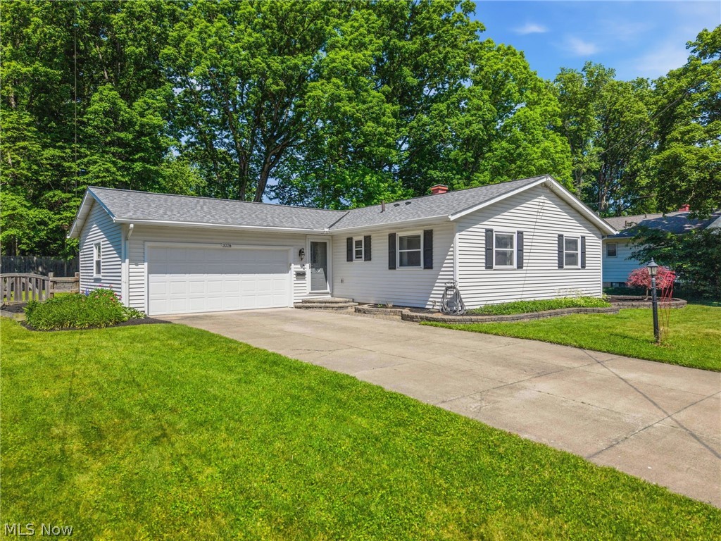 3778 Vira Road Stow, OH 44224 - Photo 2 of 41