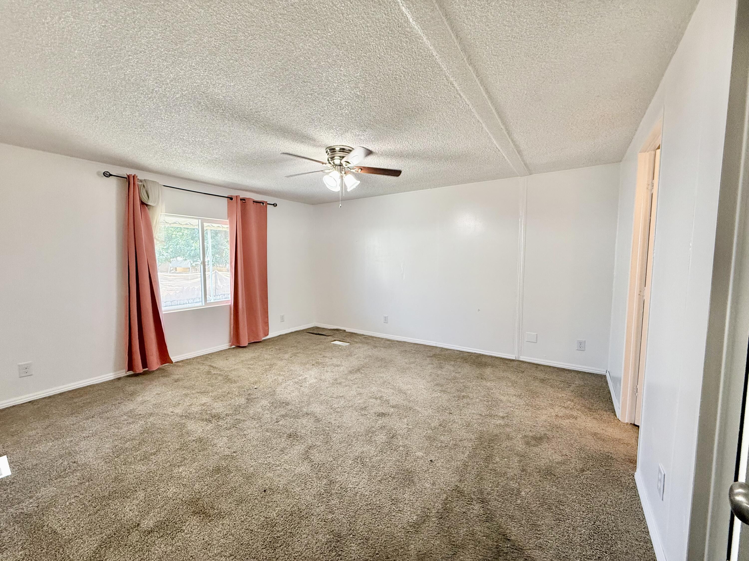 900 East Rankin Road, Unit 3 Tulare, CA 93274 - Photo 6 of 20 master room