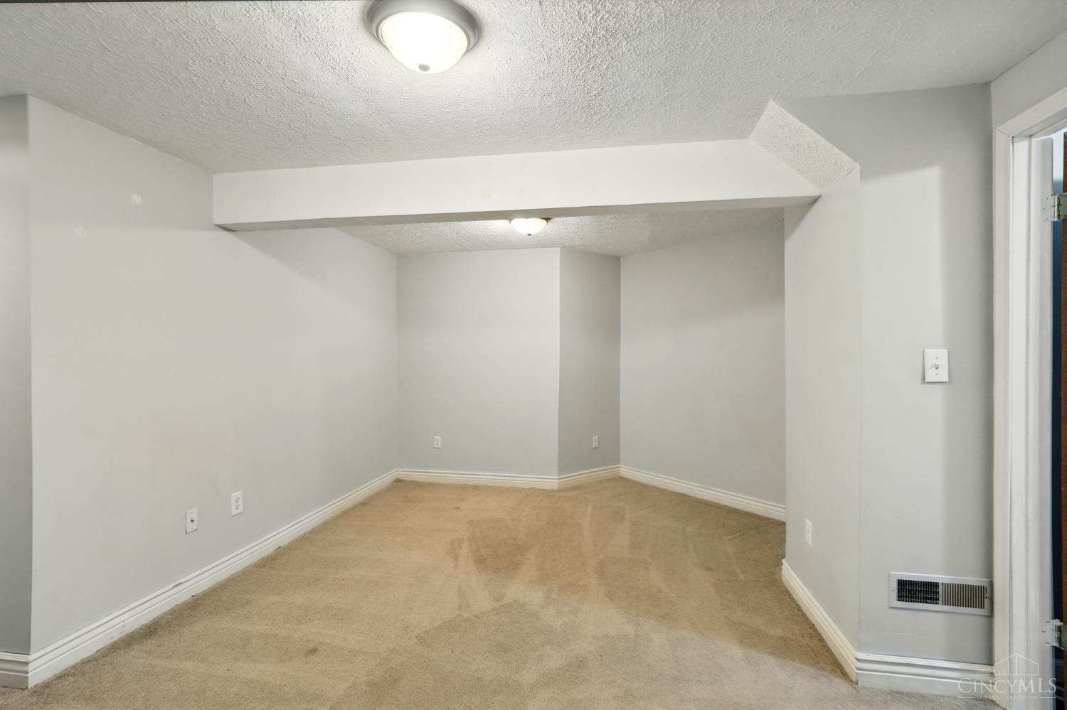617 Orient Way Hamilton, OH 45013 - Photo 39 of 54