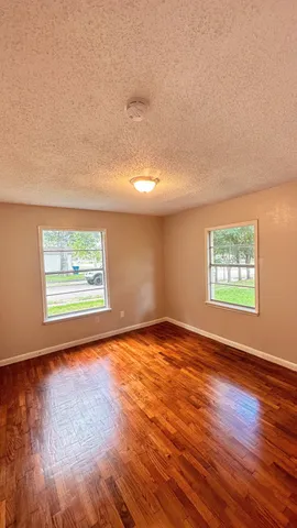 $1,595 | 507 North Houston, Webster, TX 77598