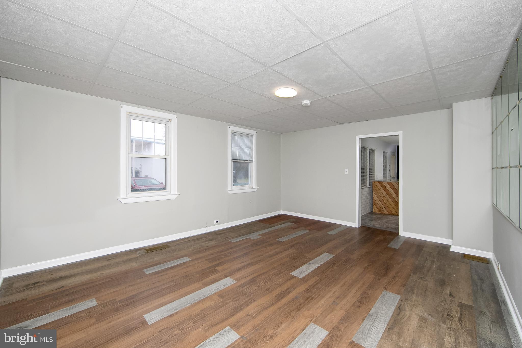 1632 Hurffville Road Sewell, NJ 08080 - Photo 9 of 48 Living Room