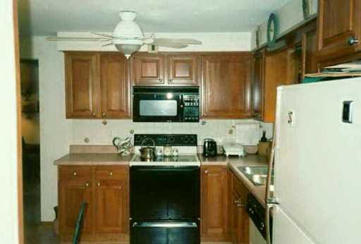 1244 Silver Lane McKees Rocks, PA 15136 - Photo 4 of 8