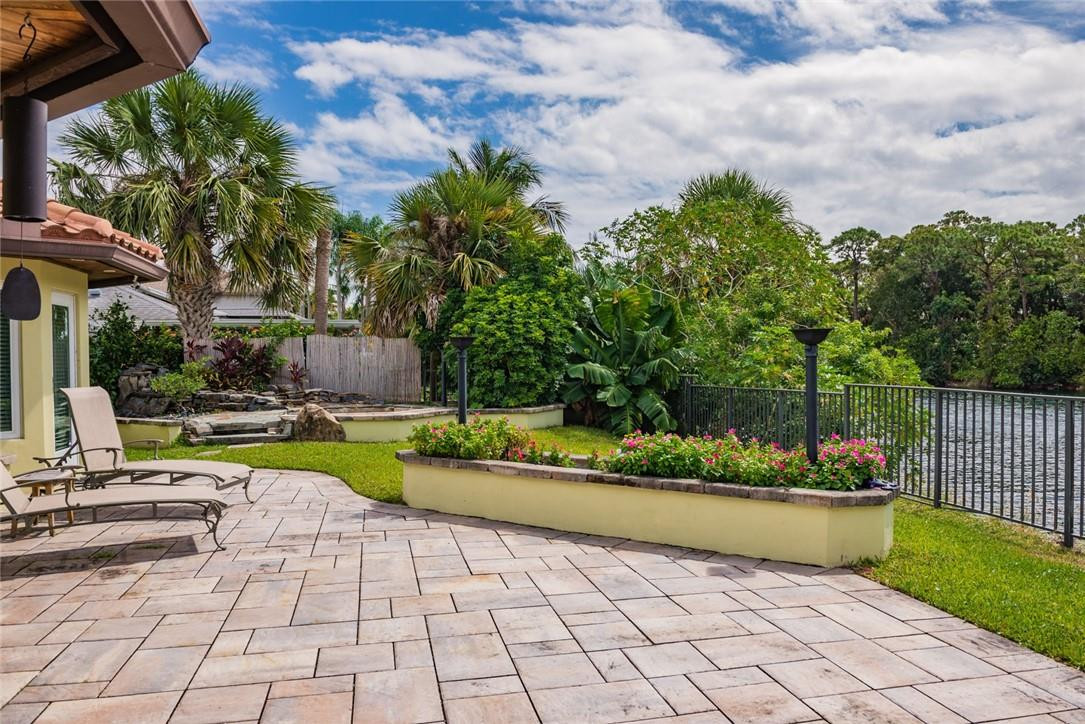 2020 Sharon Street Boca Raton, FL 33486 - Photo 8 of 47 Photo 8