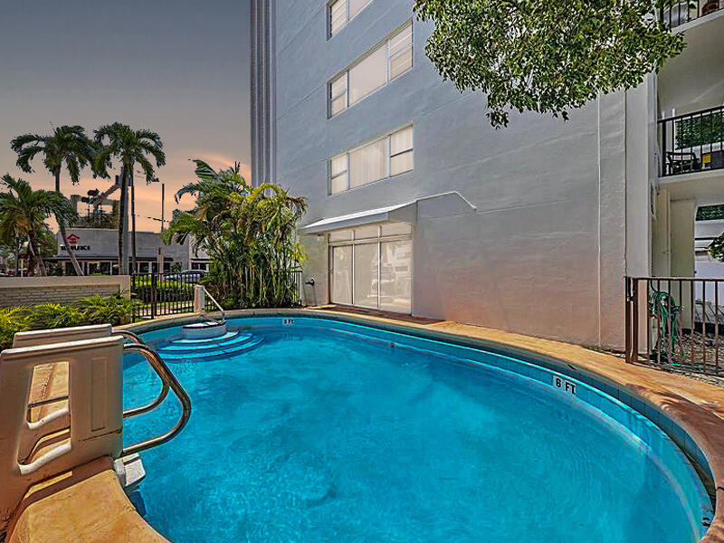 1100 Alton Road, Unit 2E Miami Beach, FL 33139 - Photo 14 of 15 POOL