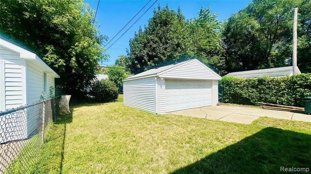 8071 Harding Center Line, MI 48015 - Photo 32 of 32 Gallery Image 32