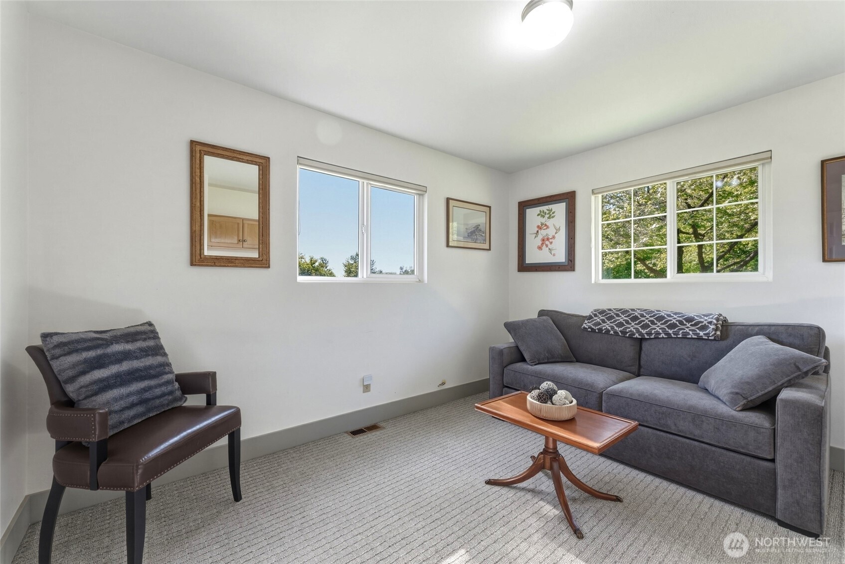5834 Russell Creek Road Walla Walla, WA 99362 - Photo 23 of 38 a living room with furniture and a window