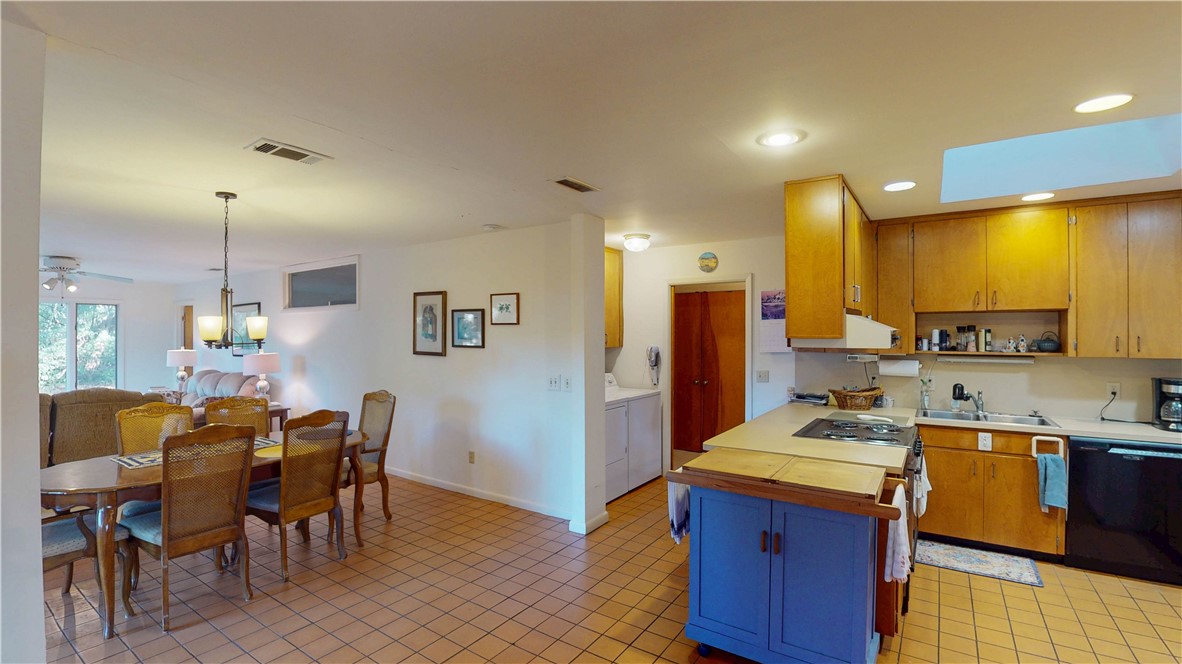 305 Old Plantation Road Jekyll Island, GA 31527 - Photo 7 of 29