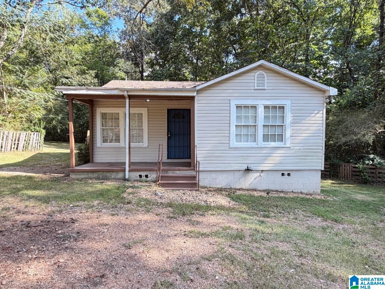 511 Tupelo Way Center Point, AL 35215 - Photo 1 of 11 Gallery Image 1