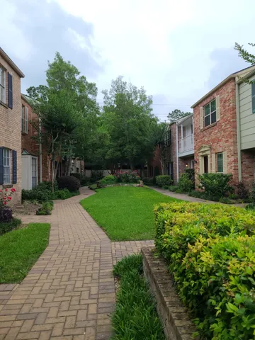 $1,950 | 5803 Doliver Drive, Unit 67, Houston, TX 77057