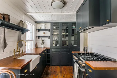 $735,000 | 8 George Sickle Road, Saugerties, NY 12477