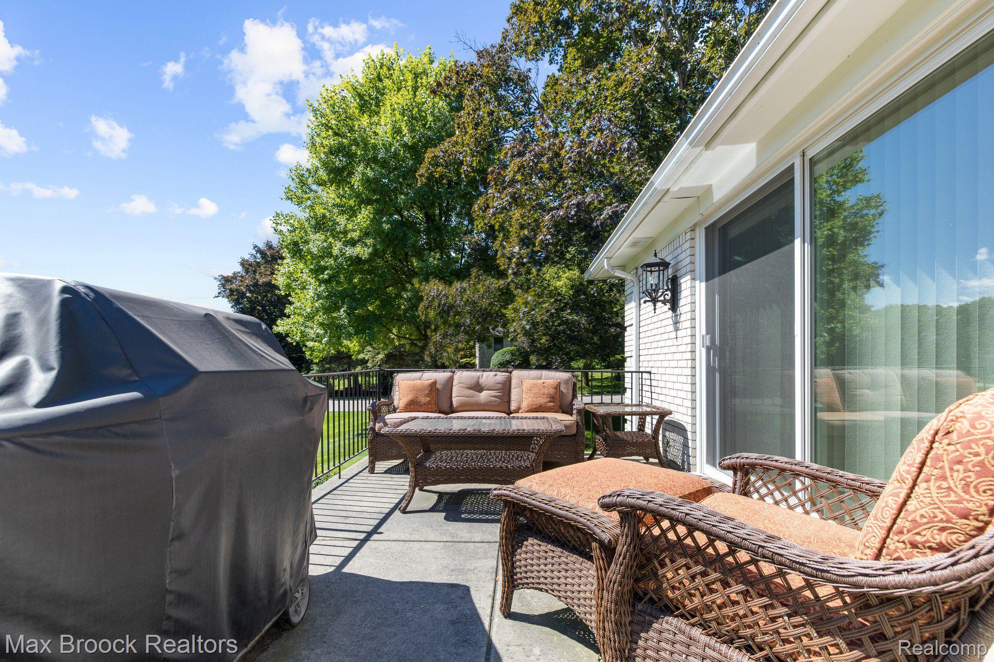 449 Ridgewood Road Rochester, MI 48306 - Photo 36 of 40 Gallery Image 36