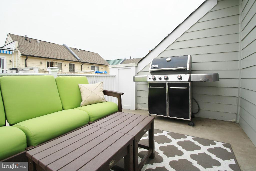 413 Princess Street Alexandria, VA 22314 - Photo 28 of 30 Roof top terrace with gas outlet for grill