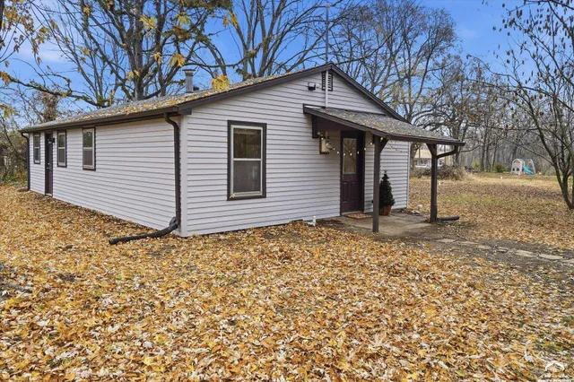 $164,500 | 230 Elmore Street, Lecompton, KS 66050