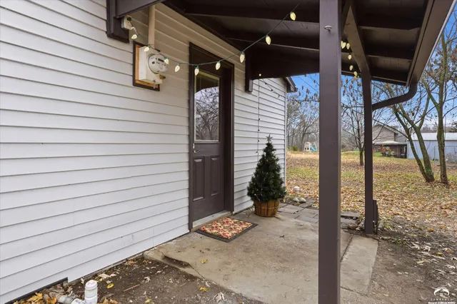 $164,500 | 230 Elmore Street, Lecompton, KS 66050