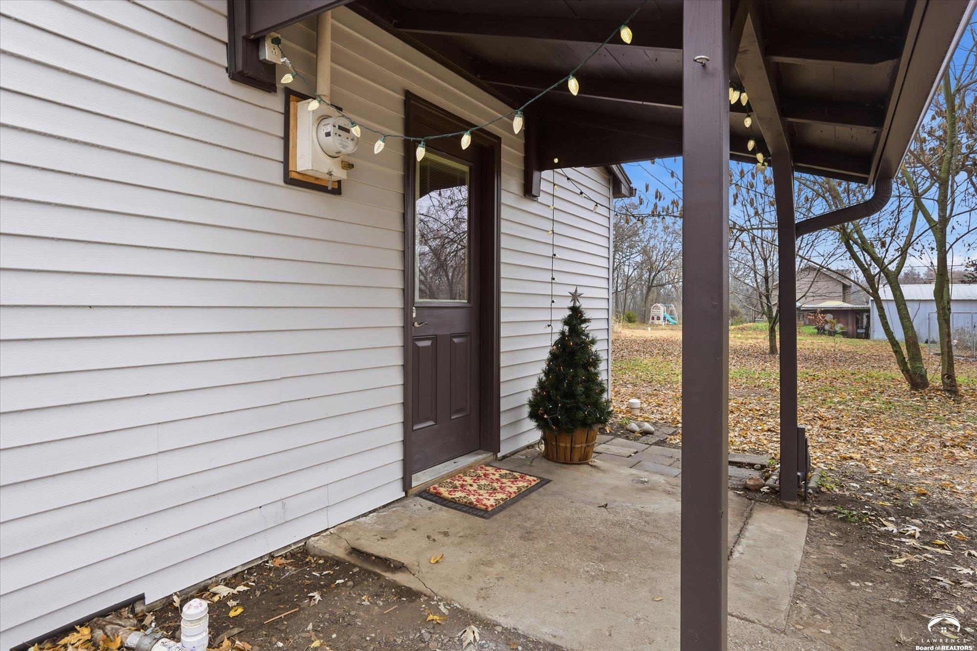 230 Elmore Street Lecompton, KS 66050 - Photo 6 of 32