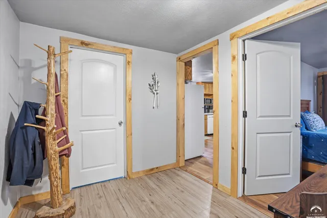 $164,500 | 230 Elmore Street, Lecompton, KS 66050