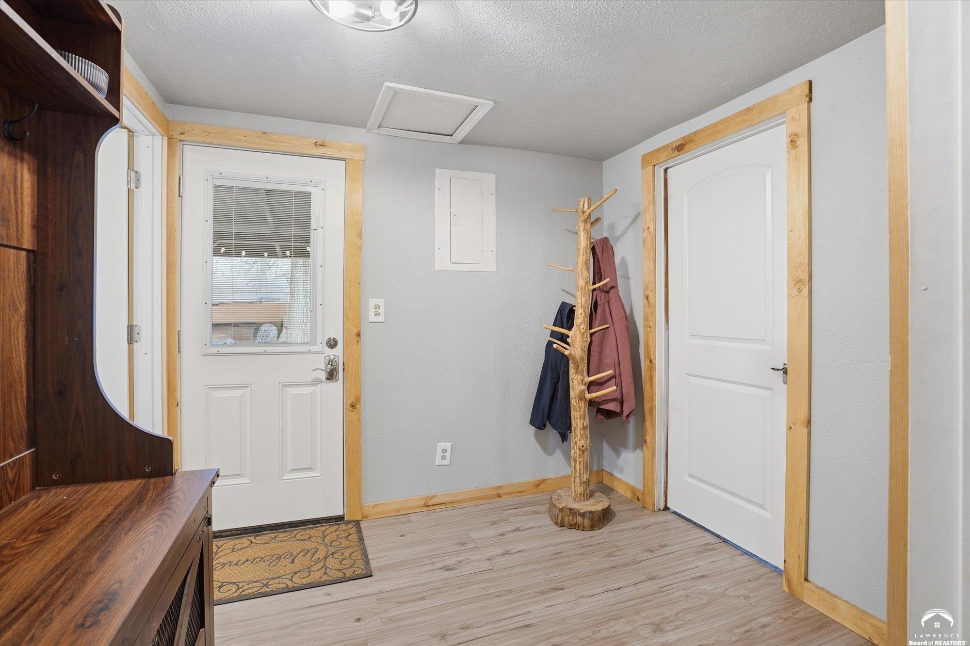 230 Elmore Street Lecompton, KS 66050 - Photo 8 of 32