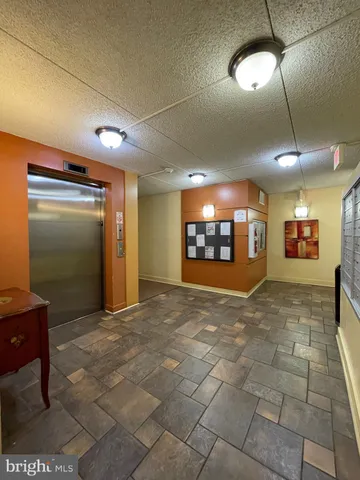 $1,599 | 75 South Reynolds Street, Unit 306, Alexandria, VA 22304